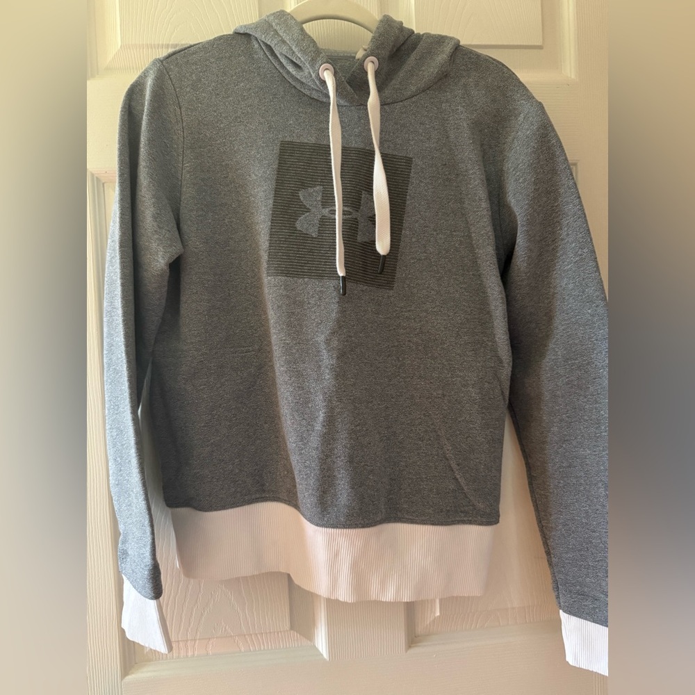 Under Armour Loose Fit Hoodie Small Gray & White Logo Sweatshirt